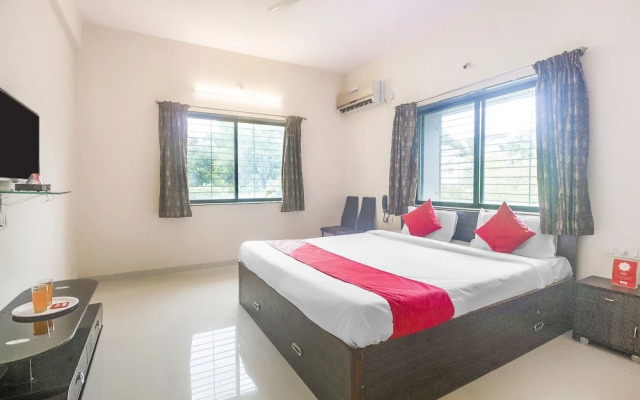 OYO 14937 Nature's Retreat