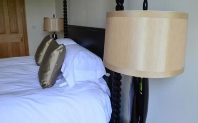 Llwyn Helyg Country House