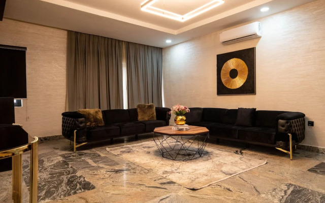 Yanna Apartments By Khaliques