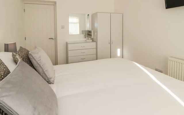 Top Of The Lane Luxury Holiday Apartment