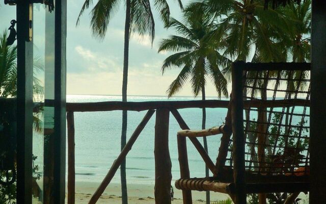 Domokuchu Beach Bungalows