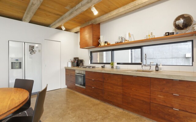 Architectural Parkside Paradise