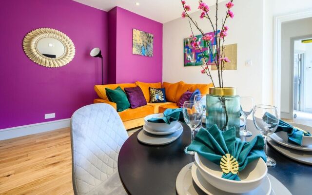 Richmond Road by Tŷ SA