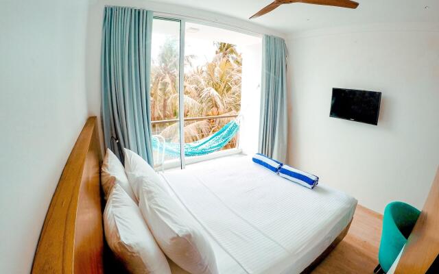 Bliss Dhigurah Hotel