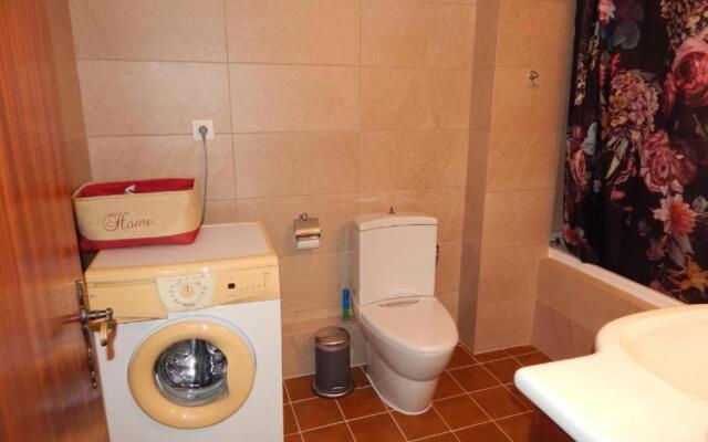 Baroque 10-person Apartment in Makrygialos