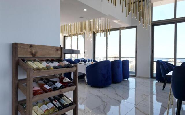 Nurel Shark Residence
