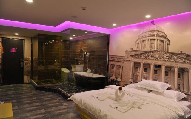 Eaka Hotel