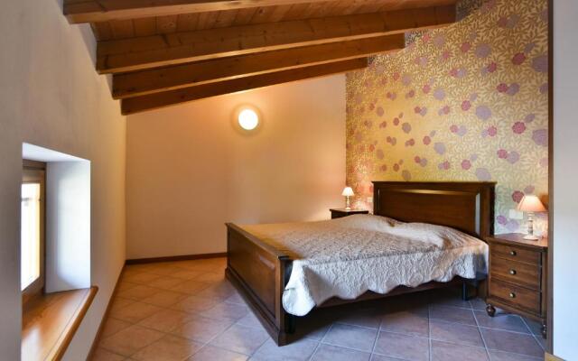 Apartment Colombare Teboi