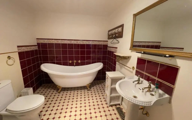 The Mayfair, 4 -bed rooms accommodation Daylesford