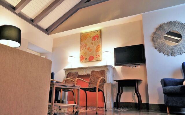 Apartasuites Alberca