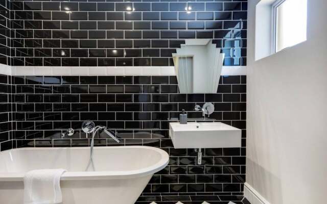 Spacious Holiday Villa w Private Pool Garden Serein