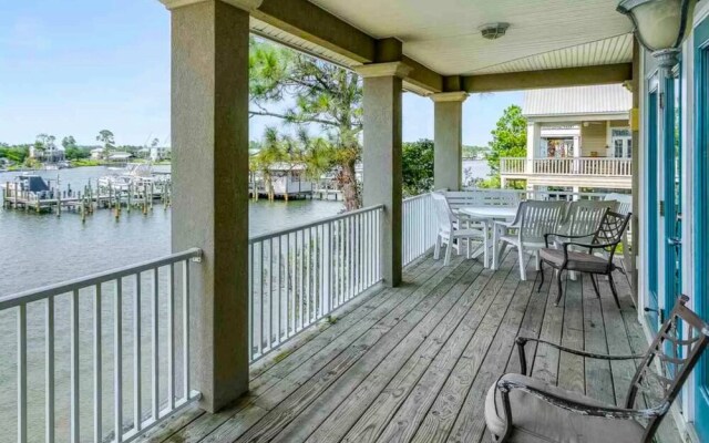 Palm Harbor 322 Mariner Circle by Bender Vacation Rentals