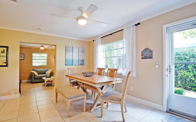 Paradise Beach - West 2414
