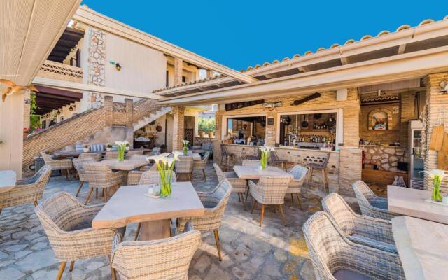 Garden Village Hotel