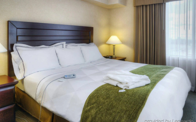 Radisson Suite Hotel - Toronto Airport