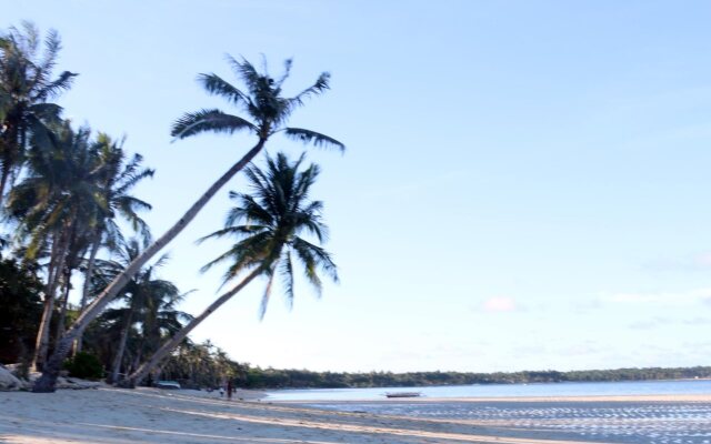 Pesangan Surfcamp Hotel