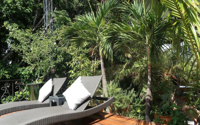 Los Pilares Hotel