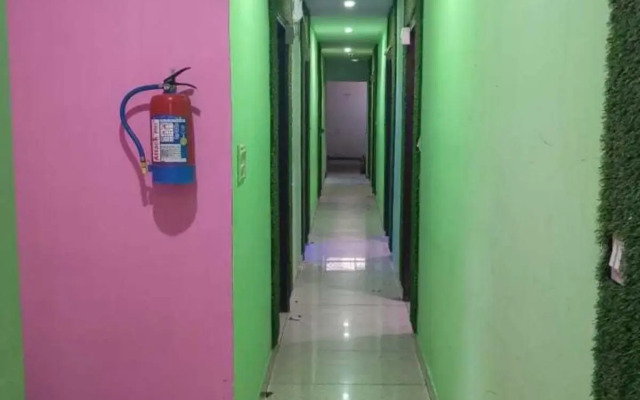 OYO Flagship 70036 Hotel Small Town