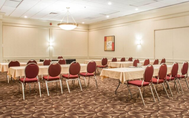 TownePlace Suites by Marriott Oshawa