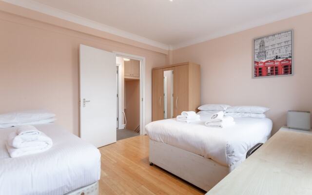 Spacious 3 Bedroom Flat In Covent Garden