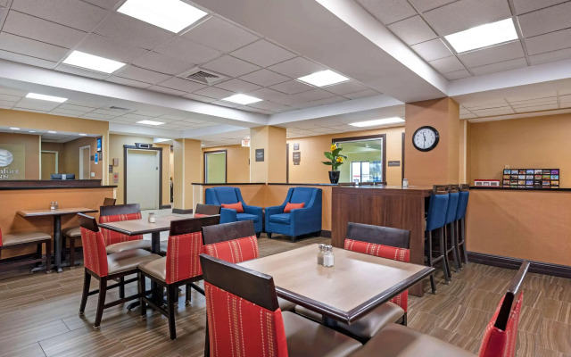 Comfort Inn East