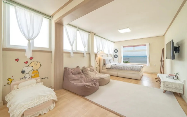 Yeosu Canada meo Village pet Pension