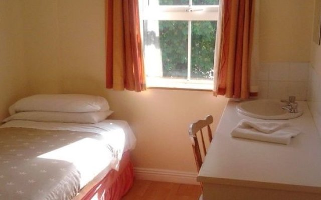 Courtbrack Accommodation - Hostel