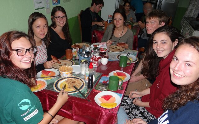 Hotel Sloth Backpackers