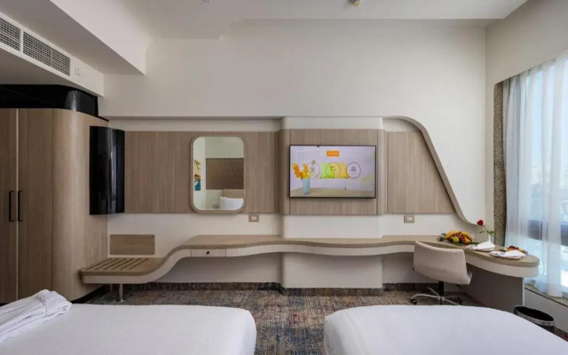 Crowne Plaza Alexandria Mirage by IHG