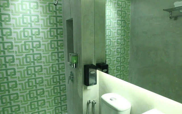 J Hotel