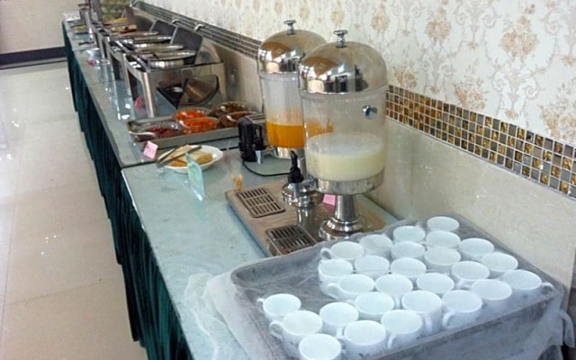GreenTree Inn Jiangsu Yancheng Dongtai Jianggang Yingbin Road Gangcheng Avenue Business Hotel