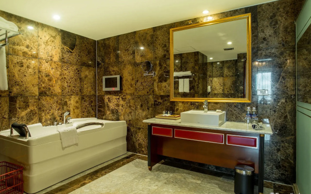 Grand Plaza Hotel Hanoi