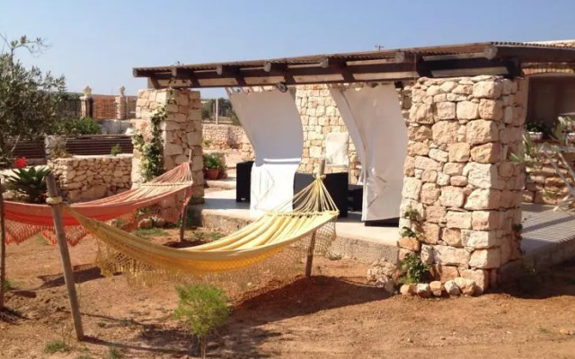 Dammuso Immerso nel Verde