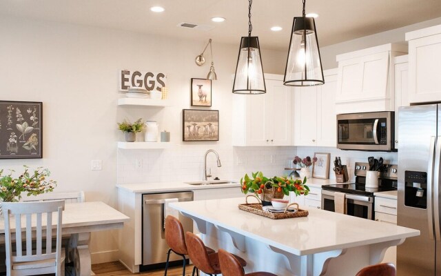 Magnolia by Freedom Vacation Rentals