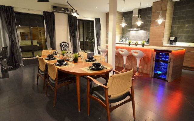 MTLVacationRentals - The Penthouse