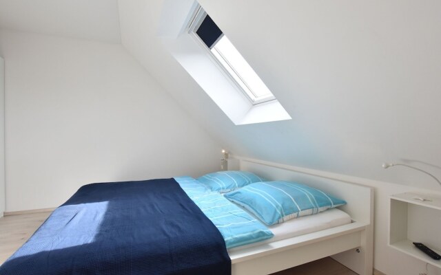 Spacious Holiday Home in Borgerende-Rethwisch with Garden