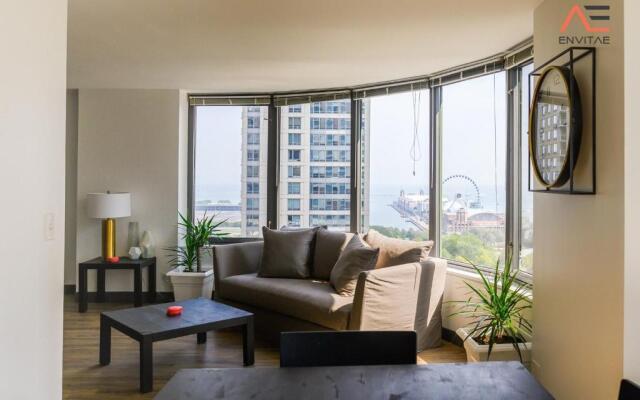 ENVITAE 2BR Vibrant High-Rise Penthouse