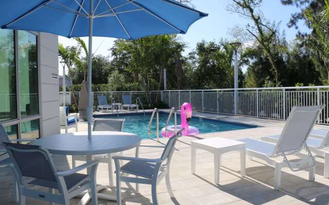 Star Suites By Riverside Theatre