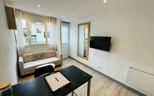 La Cour Barbatre Calme