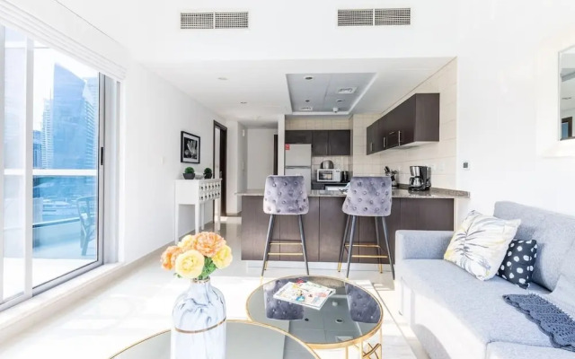 Beautiful Home, Wake Up To Superb Marina Views