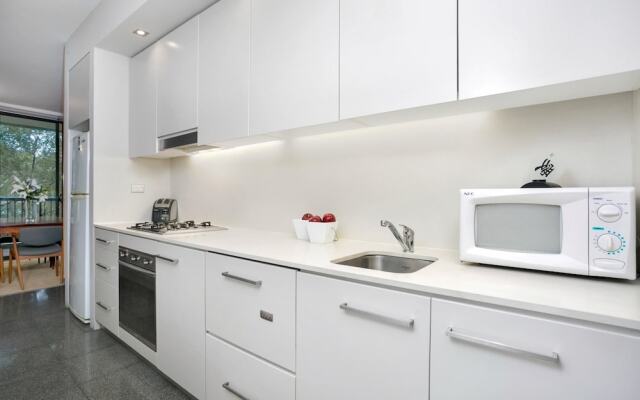 Surry Hills 1 Bedroom Apartment - ADEL1