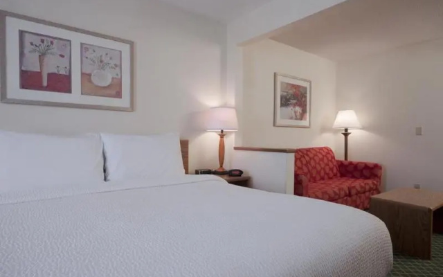 Country Inn & Suites  Fairview Heights IL