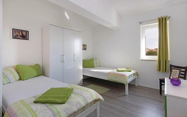 Nice Home in Vodnjan With Wifi and 2 Bedrooms