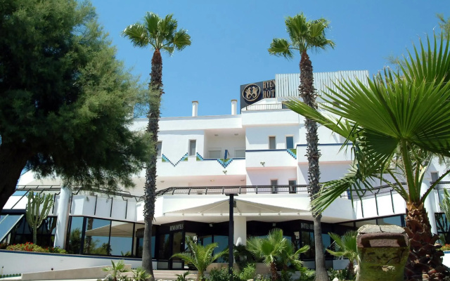 Hyencos Hotel Calos
