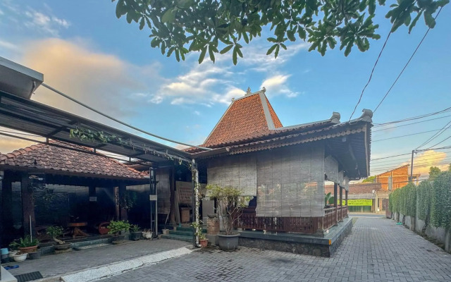 OYO 594 Joglo Manggisan Syariah