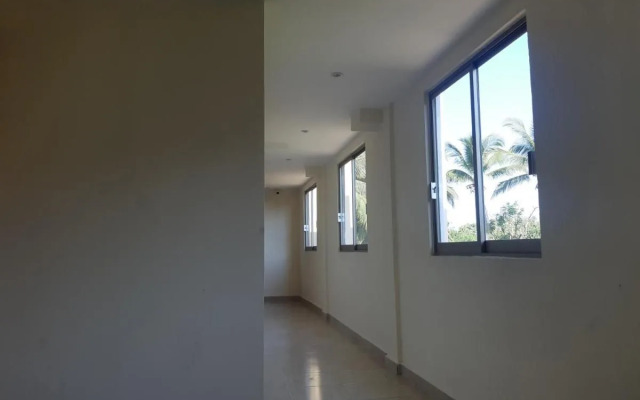 Hotel Ashly Loma Larga