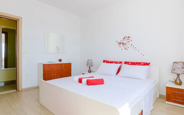 Villa in Gruda With Swimming Pool
