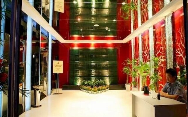 Shengjing Yijia Hotel