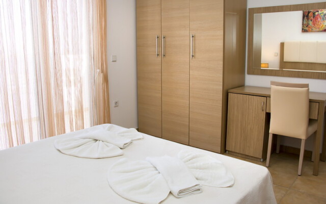 Gennadi Garden Apartments