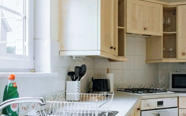 Snug & Serene 2BD Flat - Roseburn